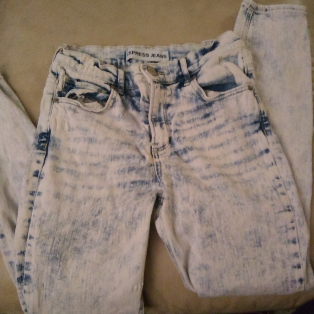 Express washed out old fashion jeans!